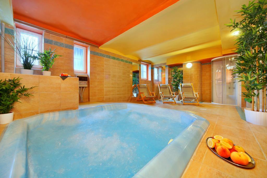 Palace Club Шпиндлерув-Млин Экстерьер фото